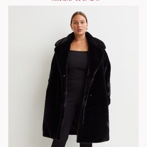 H&M Thick faux fur coat. NWOT
